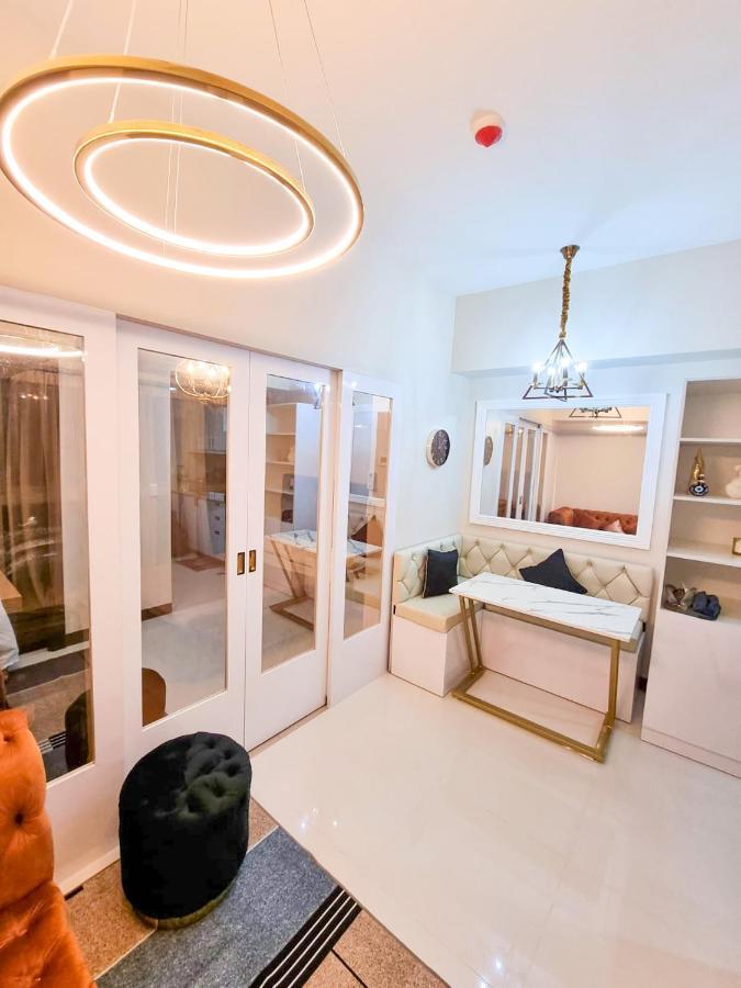 Modern 1Br In Uptown Bgc Aparthotel ตากิก ภายนอก รูปภาพ