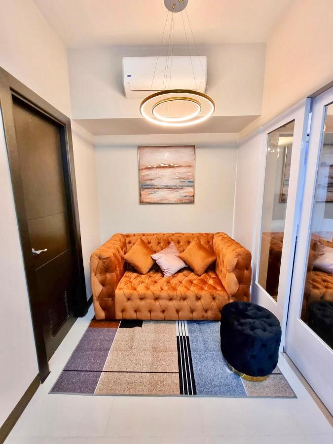 Modern 1Br In Uptown Bgc Aparthotel ตากิก ภายนอก รูปภาพ