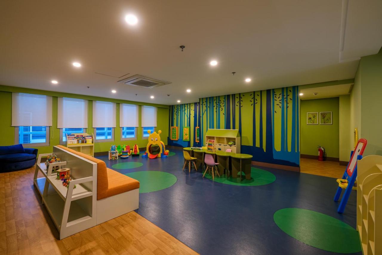 Modern 1Br In Uptown Bgc Aparthotel ตากิก ภายนอก รูปภาพ